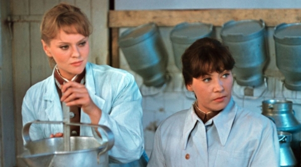  Aleksandra Zawieruszanka i Zofia Merle w filmie "Rzeczpospolita babska" z 1969 roku.  