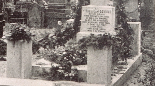  Grób Mieczysława Geniusza na warszawskich Powązkach.  