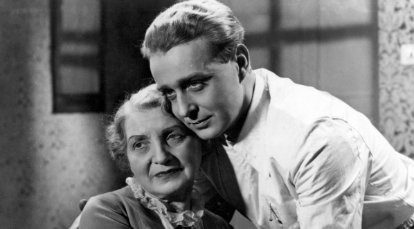  Scena z filmu Jana Nowiny-Przybylskiego "Ty, co w Ostrej świecisz Bramie..." z 1937 r.  