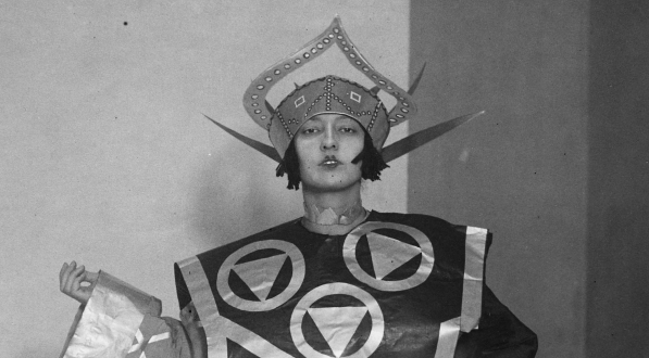  Halina Konopacka-Matuszewska jako "Bazylissa Teofanu" na balu środowiska literackiego w Warszawie w lutym 1927 r.  