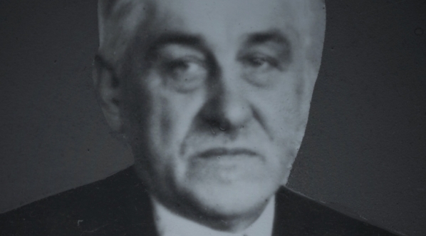  Jan Szmurło - laryngolog, profesor Uniwersytetu Wileńskiego.  