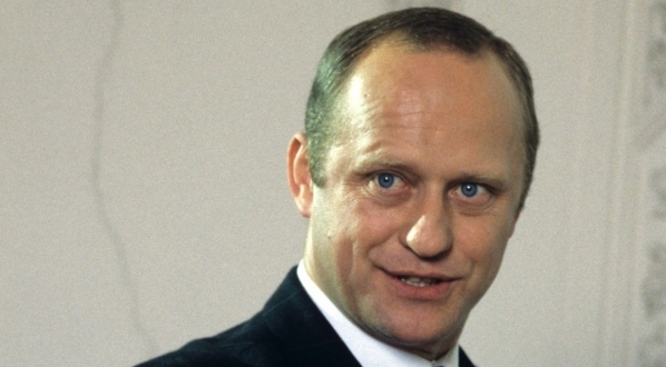  Edward Żentara w serialu "Nowe przygody Arsena Lupina" z 1993 r.  