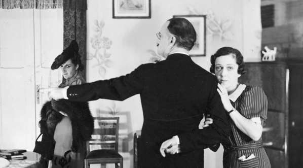  Przedstawienie "Wilki w nocy" w Teatrze im. Stanisława Wyspiańskiego w Katowicach w 1938 roku.  