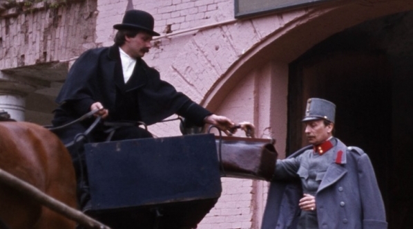  Wojciech Pokora w filmie Janusza Majewskiego "C. K. Dezerterzy" z 1985 roku.  