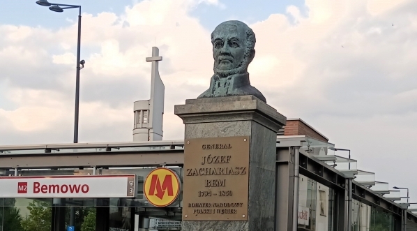  Pomnik Józefa Zachariasza Bema na warszawskim Bemowie.  