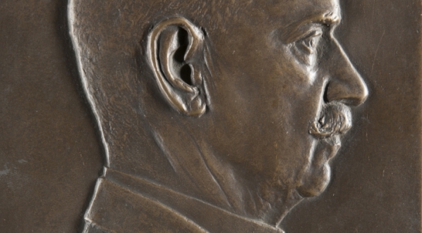  "Portret Tadeusz Starzewskiego, szefa Departamentu Skarbowego Naczelnego Komitetu Narodowego" Kazimierza Chodzińskiego.  