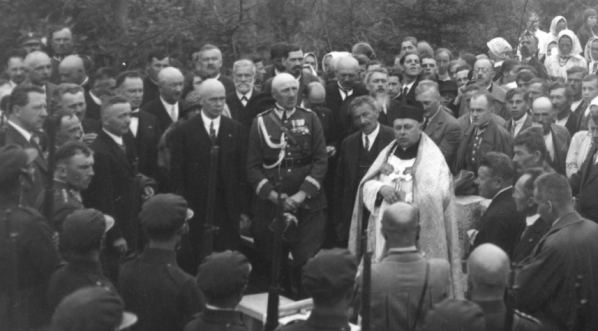  Poświęcenie kamienia węgielnego pod budowę ośrodka szkoleniowego Związku Strzeleckiego w Zakrzowie w 1929 r.  