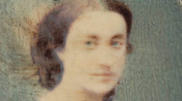  "Portret ks. Izabelli Działyńskiej z Czartoryskich (1830-1899), córki Adama Jerzego i Anny Zofii z Sapiehów, założycielki muzeum na zamku w Gołuchowie".  