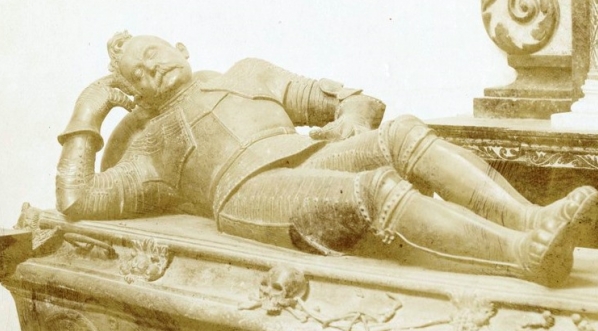  Sarkofag Mikołaja Sieniawskiego (†1636) w kaplicy zamku w Brzeżanach.  