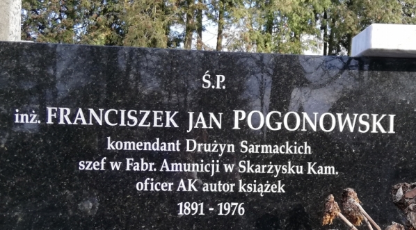  Grób inż. Franciszka Jana Pogonowskiego na cmentarzu w Babicach Starych pod Warszawą.  