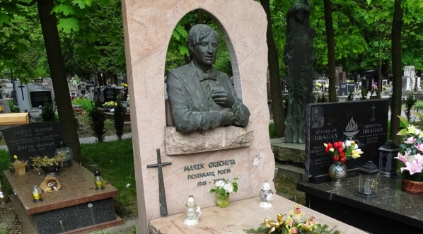  Grób Marka Grechuty na cmentarzu Rakowickim w Krakowie.  