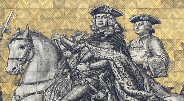  Wizerunki Augusta II i Augusta III w "Orszaku książęcym" na ścianie gmachu "Langer Gang" w Dreźnie.  