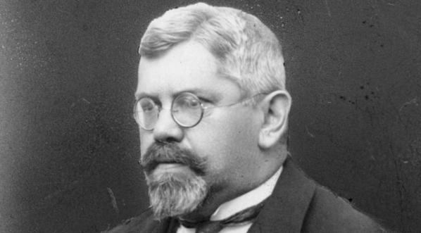  Kazimierz Hącia, minister przemysłu i handlu.  