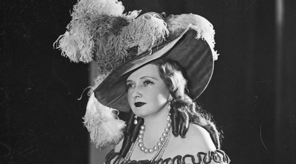  Maria Malanowicz w przedstawieniu "Cyrano de Bergerac" w Teatrze im. Juliusza Słowackiego w Łucku w 1939 roku.  