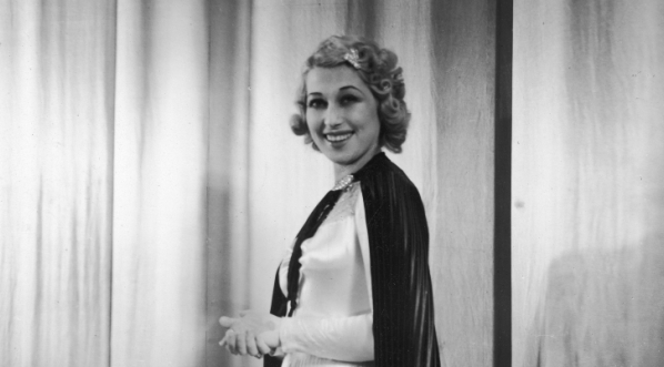  Ina Benita w rewii „Raj kobiet” w teatrze Wielka Rewia w Warszawie, 12.12.1938 roku.  