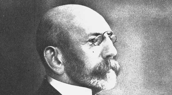  Kazimierz Morawski - filolog klasyczny, historyk, profesor Uniwersytetu Jagiellońskiego, prezes Polskiej Akademii Umiejętności.  