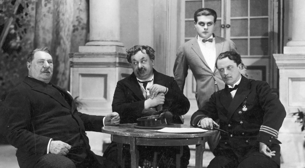  Komedia „Albatros” Mieczysława Fijałkowskiego w Teatrze Letnim w Warszawie  w 1926 roku.  