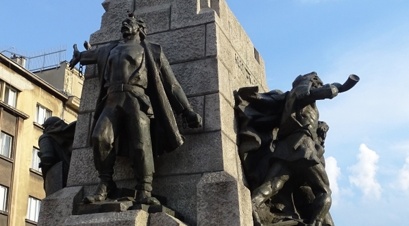  Pomnik Grunwaldzki na placu Jana Matejki w Krakowie (widok od strony północnej).  