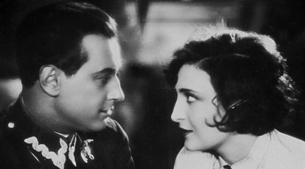  Scena z filmu Leonarda Buczkowskiego "Gwiaździsta eskadra" z 1930 r.  