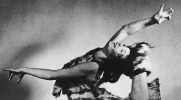  Ziuta Buczyńska w tańcu "Księga dżungli" w 1937 r.  