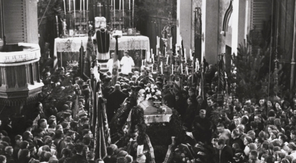  Nabożeństwo żałobne podczas pogrzebu Aleksandra Świętochowskiego w Gołotczyźnie, 28.04.1938 r.  