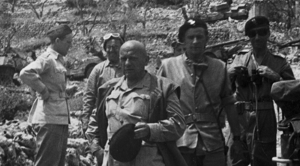  Wizytacja oddziałów 2 Korpusu Polskiego po bitwie o Piedimonte w maju 1944 r.  