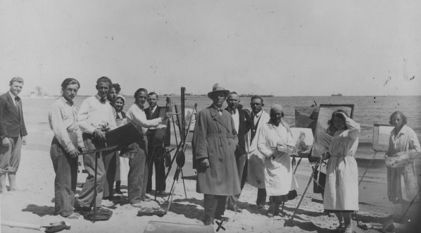  Zajęcia plenerowe uczniów Pomorskiej Szkoły Sztuk Pięknych w Gdyni w 1932 r.  