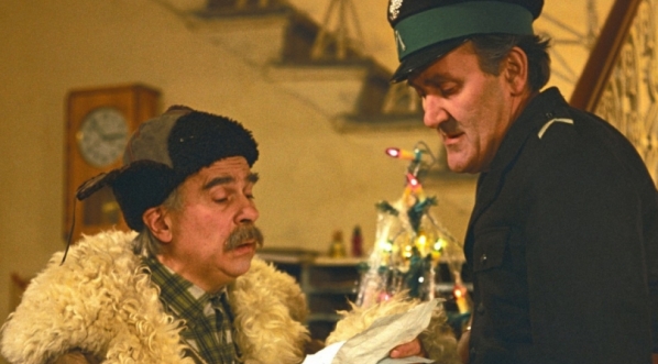  Scena z filmu Stanisława Barei "Niespotykanie spokojny człowiek" z 1975 r.  