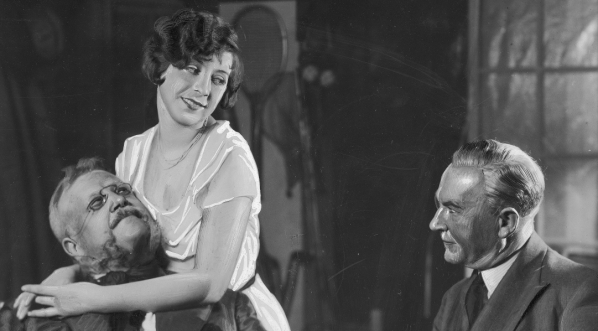  Przedstawienie "Związek niedobrany" George'a Bernarda Shawa w Teatrze Małym w Warszawie w 1930 r.  