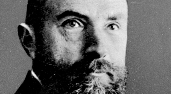  Franciszek Bujak - historyk, profesor Uniwersytetu Jagiellońskiego, Warszawskiego i Lwowskiego, prezes Polskiego Towarzystwa Historycznego.  