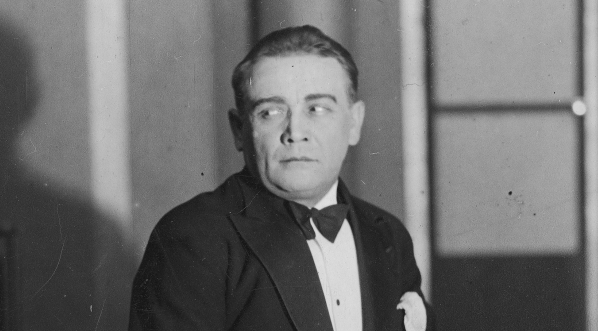  Stefan Jaracz w przedstawieniu "Artyści" w Teatrze im. Juliusza Słowackiego w Krakowie w listopadzie 1929 roku.  