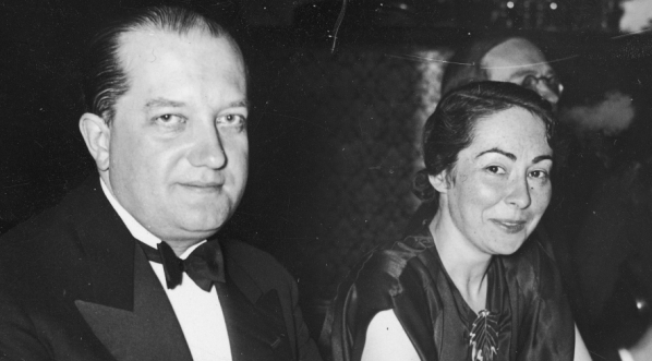  Ambasador RP w Niemczech Józef Lipski na przyjęciu wydanym z okazji występów Polskiego Baletu Parnella w Berlinie w 1935 r.  