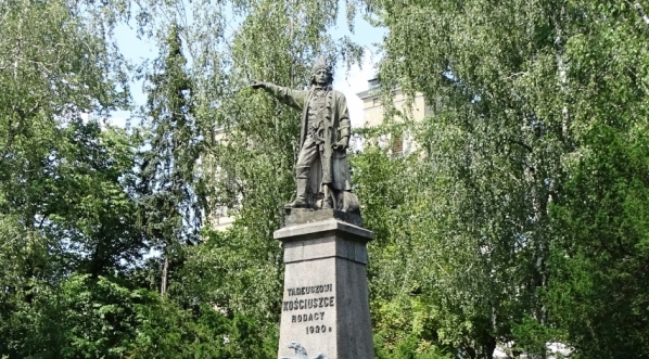  Pomnik Tadeusza Kościuszki w Radzyminie.  