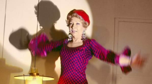  Irena Kwiatkowska w serialu "Czterdziestolatek" z lat 1974-1977.  