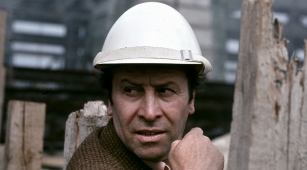  Leon Niemczyk w filmie "Zabijcie czarną owcę" z 1971 r.  