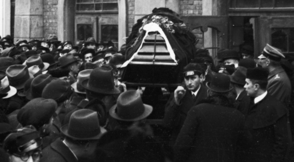  Pogrzeb profesora Maksymiliana Rose w na cmentarzu izraelickim Krakowie w grudniu 1937 r.  