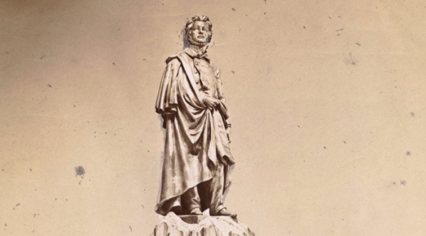  Projekt pomnika Adama Mickiewicza dłuta Wiktora Brodzkiego.  