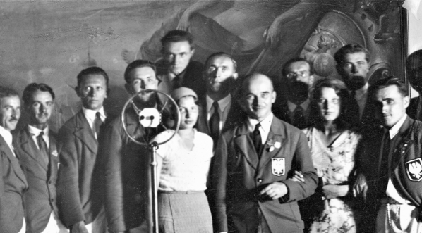  Przyjęcie dla polskich olimpijczyków w siedzibie Warszawskiego Towarzystwa Wioślarskiego po ich powrocie z Igrzysk Olimpijskich w Los Angeles we wrześniu 1932 r.  