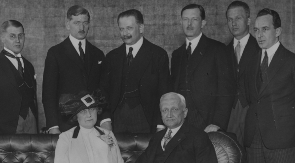  Pracownicy Poselstwa RP w Wielkiej Brytanii 9.05.1925 r.  