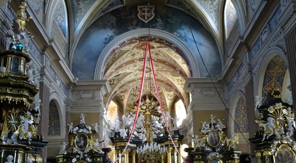  Wnętrze kościół św. Jana Ewangelisty w Pińczowie, którego  fundatorem był biskup krakowski Zbigniew Oleśnicki.  