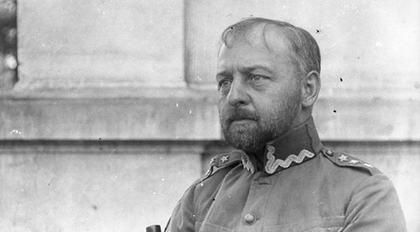  Jan Szczepkowski w mundurze polskim.  