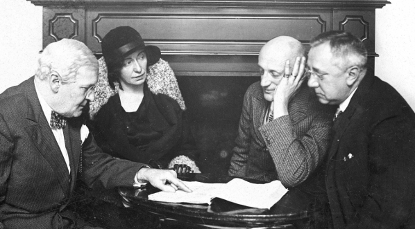  Przedstawienie "Przeprowadzka" Karola Huberta Rostworowskiego w Teatrze Polskim w Poznaniu w listopadzie 1930 r.  