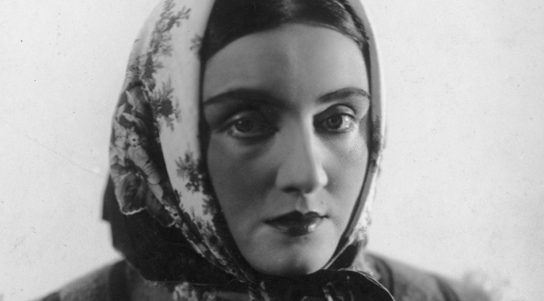 Leokadia Pancewicz jako Hanka w przedstawieniu „Lampka oliwna” Emila Zegadłowicza w Teatrze Narodowym w Warszawie w 1925 r.  