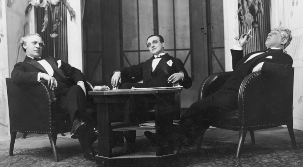  Przedstawienie "Jedyny ratunek" Ferenca Molnara w Teatrze Małym w Warszawie w lutym 1927 roku.  