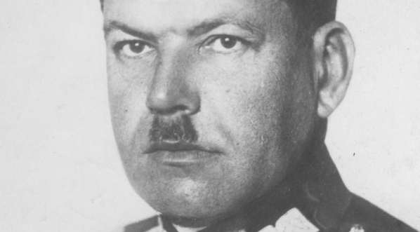  Oswald Frank, generał brygady, dowódca OK VII Poznań.  