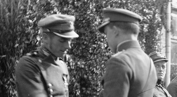  Dekoracja wachm. Witczaka w 1921 r.  