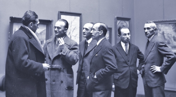  Wystawa Cechu Artystów Plastyków "Jednoróg" w Pałacu Sztuki Towarzystwa Przyjaciół Sztuk Pięknych w Krakowie w kwietniu 1933 r.  