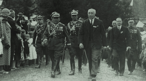  Uroczystość odsłonięcia tablicy pamiątkowej z okazji 20-lecia Szkoły Strzeleckiej w Stróży 8.10.1933 r.  