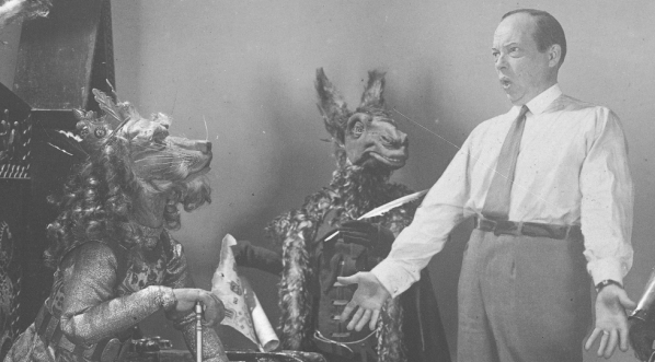  Władysław Starewicz na planie filmu "Opowieść o Lisie" ("Le Roman de Renard").  