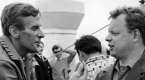  Realizacja filmu Stanisława Barei "Żona dla Australijczyka" z 1963 roku.  